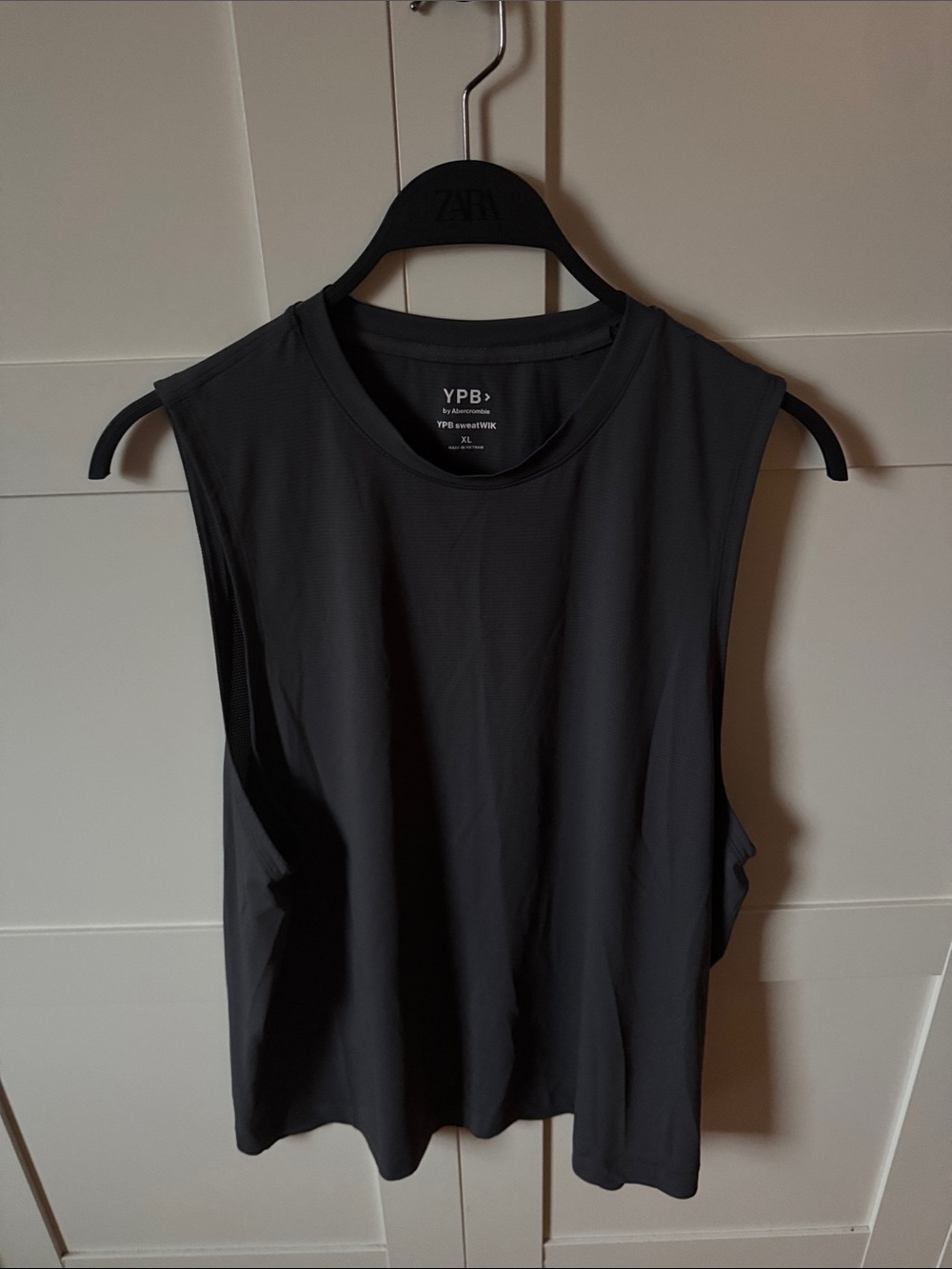 Abercrombie & Fitch YPB Slate Muscle Tank